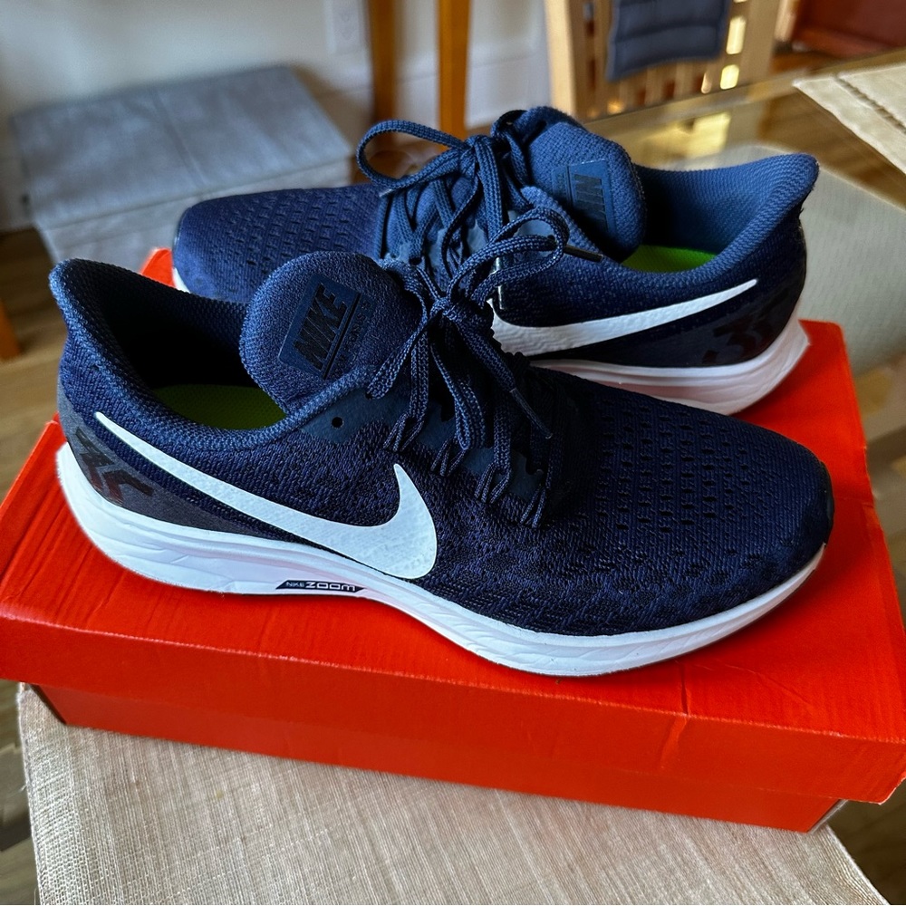 Nike Air Zoom Navy Sneakers size 8